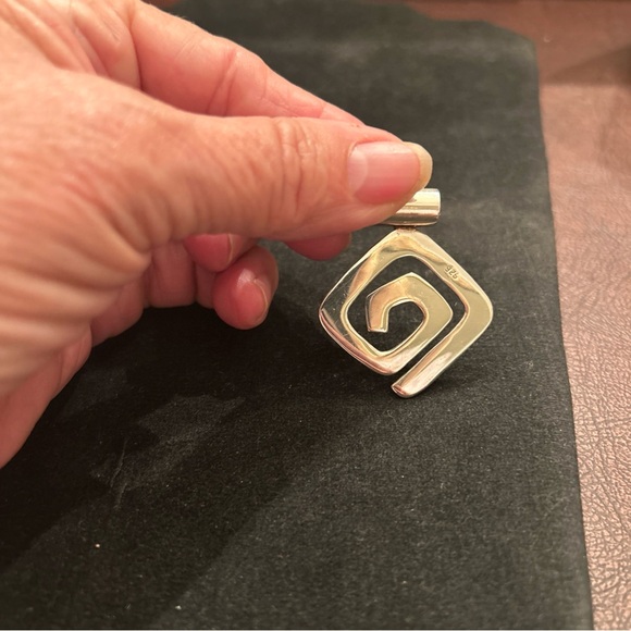 Silpada Silver Spiral Pendant - Picture 3 of 6